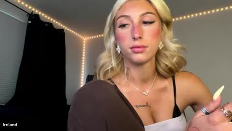 itsirelandbby online show from May 26, 9:11 pm