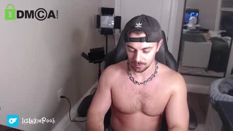 Snapshot of itslukiepooh chatting on January 11, 1:32 am Itslukiepooh online show from January 11, 1:32 am