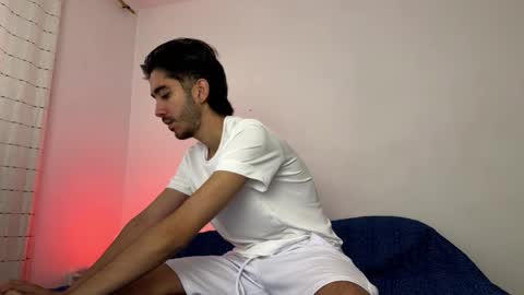 itsmartin_ online show from February 15, 3:53 pm