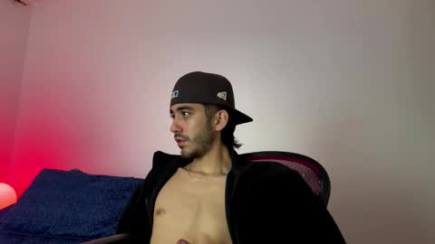 itsmartin_ online show from February 17, 2:30 am