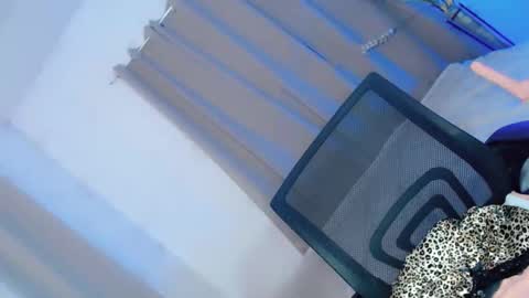 itsme_jenny online show from October 30, 12:01 am