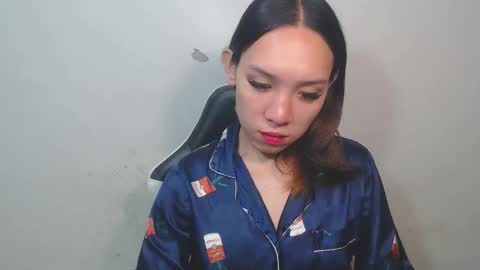 itsmehotqueen online show from October 7, 11:40 am