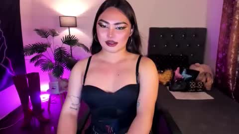 Siana online show from May 4, 1:07 pm