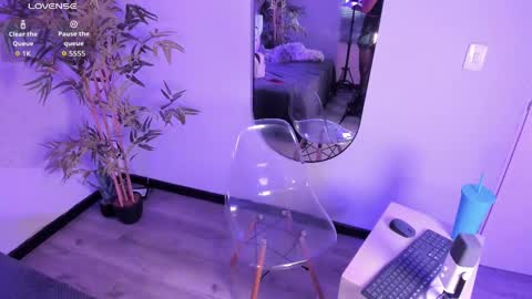 itsmroom online show from February 16, 1:18 pm