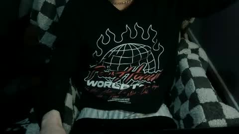 itsnotliam834 online show from December 15, 12:48 am