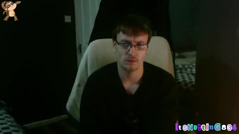 Snapshot of itsnotting834 chatting on February 12, 1:19 am online show from February 12, 1:19 am