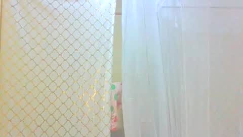 Snapshot of itsqueen_blacq chatting on September 9, 10:48 am Queen blacq online show from September 9, 10:48 am