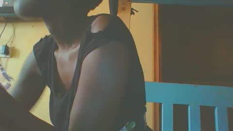 Snapshot of itsqueen_blacq chatting on September 20, 11:00 am Queen blacq online show from September 20, 11:00 am