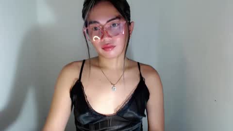 itsurgil_kloeh online show from November 20, 3:56 pm