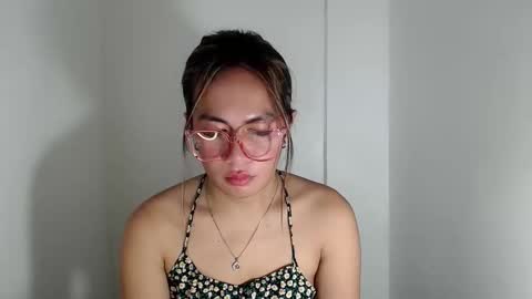 itsurgil_kloeh online show from November 27, 4:36 am