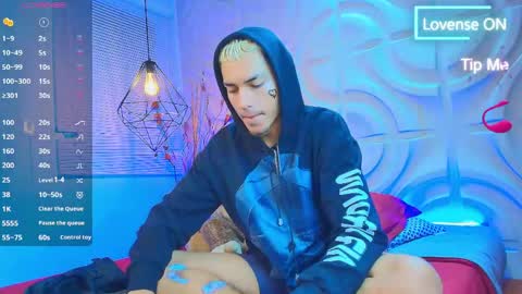 itszairen online show from April 16, 4:13 am