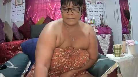 itumeleng74 online show from February 15, 6:21 am