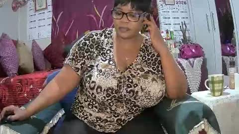 itumeleng74 online show from February 17, 6:25 pm