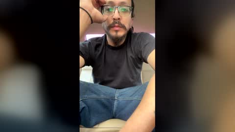 Frederect Cumms online show from April 11, 4:44 pm