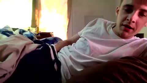 Snapshot of itzd123 chatting on March 1, 7:38 pm itzd123 online show from March 1, 7:38 pm