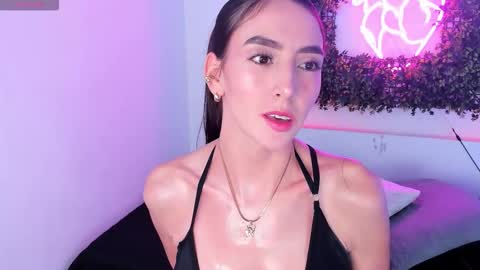 Itzel  online show from February 7, 12:42 pm