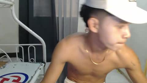 itzme_john online show from March 3, 3:01 am