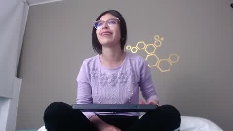 Snapshot of ivana_rose chatting on January 13, 7:11 am Adris online show from January 13, 7:11 am