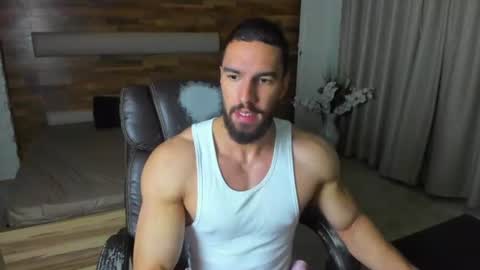 Snapshot of ivanhydee chatting on July 18, 4:38 am IvanHydee online show from July 18, 4:38 am