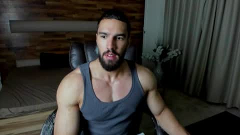 Snapshot of ivanhydee chatting on July 19, 4:27 am IvanHydee online show from July 19, 4:27 am