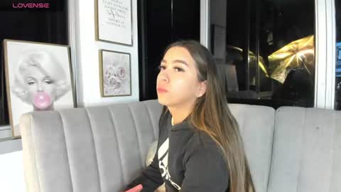 Snapshot of ivanna_west chatting on July 2, 9:59 am Ivanna West online show from July 2, 9:59 am