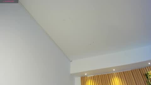 Snapshot of ivannafoxx_ chatting on May 6, 10:53 am ivanna online show from May 6, 10:53 am