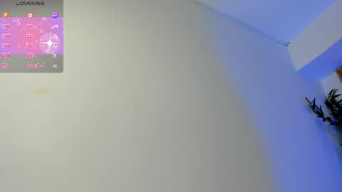 Snapshot of ivannafoxx_ chatting on May 14, 11:17 am ivanna online show from May 14, 11:17 am