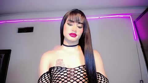 ivannahot23 online show from February 28, 6:32 am