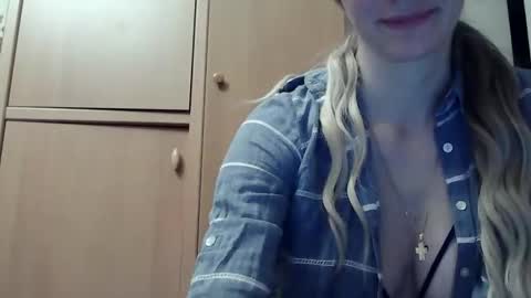 Snapshot of ivetta911 chatting on February 11, 3:50 pm ivetta911 online show from February 11, 3:50 pm