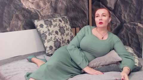 IrennaSplash online show from December 1, 1:54 am