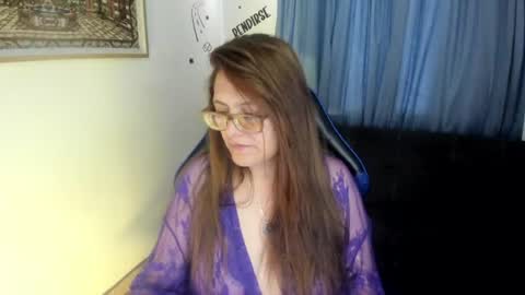 Snapshot of ivette_shaira chatting on June 30, 12:28 pm IVETTE online show from June 30, 12:28 pm