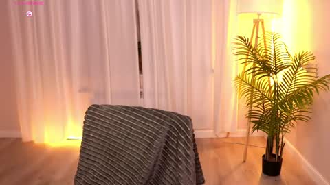 Snapshot of ivi_ca chatting on July 28, 4:39 pm Ivica online show from July 28, 4:39 pm