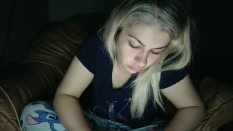 RosseEssor online show from April 27, 9:02 pm