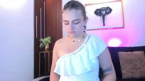 Ivone online show from September 24, 12:19 pm