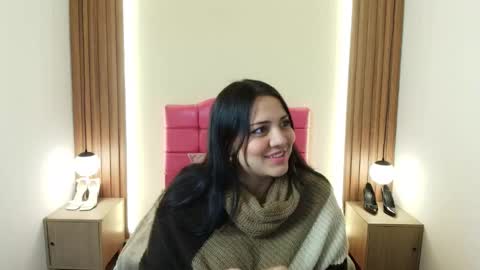 Snapshot of ivonneross_ chatting on February 28, 12:06 pm I V O N N E R O S S online show from February 28, 12:06 pm