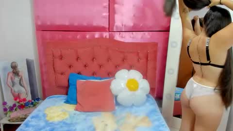 Snapshot of ivonny_cute chatting on November 10, 11:09 am Ivonny online show from November 10, 11:09 am