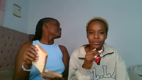 ivory_mae online show from July 27, 5:25 am