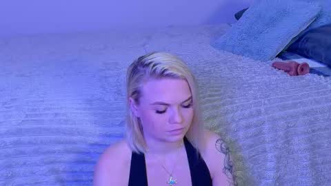 ivory_soule online show from December 5, 7:10 pm