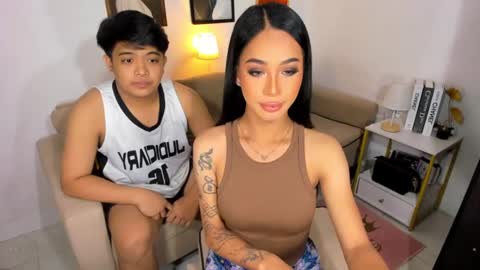 kirstenelsie online show from January 2, 9:43 am