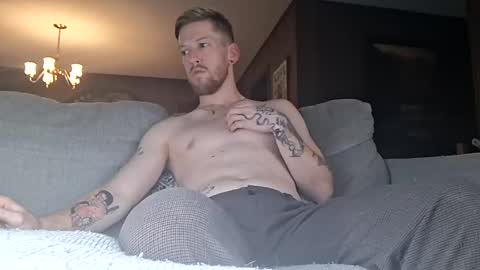 ivoryshaft2408 online show from September 27, 4:50 am