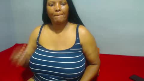 IVORYTITS48 online show from February 18, 5:20 am