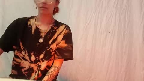 ivorytrixx online show from December 1, 11:54 pm