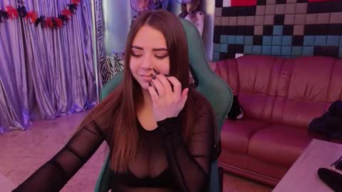 ivorywood_ online show from October 14, 10:16 am