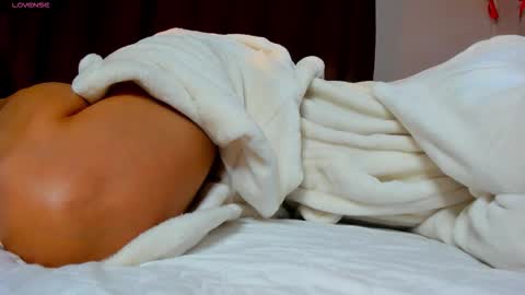 Ivy online show from March 8, 2:04 am