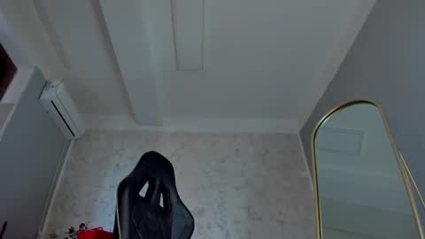 Snapshot of ivy_bellee chatting on February 14, 8:52 am Ivy bellee online show from February 14, 8:52 am