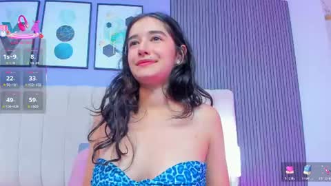 Snapshot of ivy_petit chatting on July 9, 11:31 pm Ivy petit online show from July 9, 11:31 pm