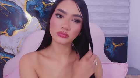 Tell me Ivy is a pleasure online show from July 8, 3:00 am
