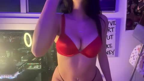 ivy and winter online show from February 16, 7:48 am