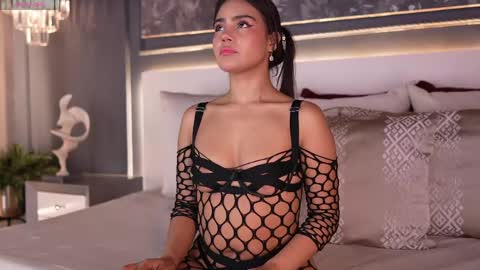 ivyellis online show from March 23, 11:58 am