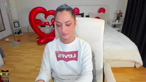 IvyFox online show from February 14, 8:59 pm